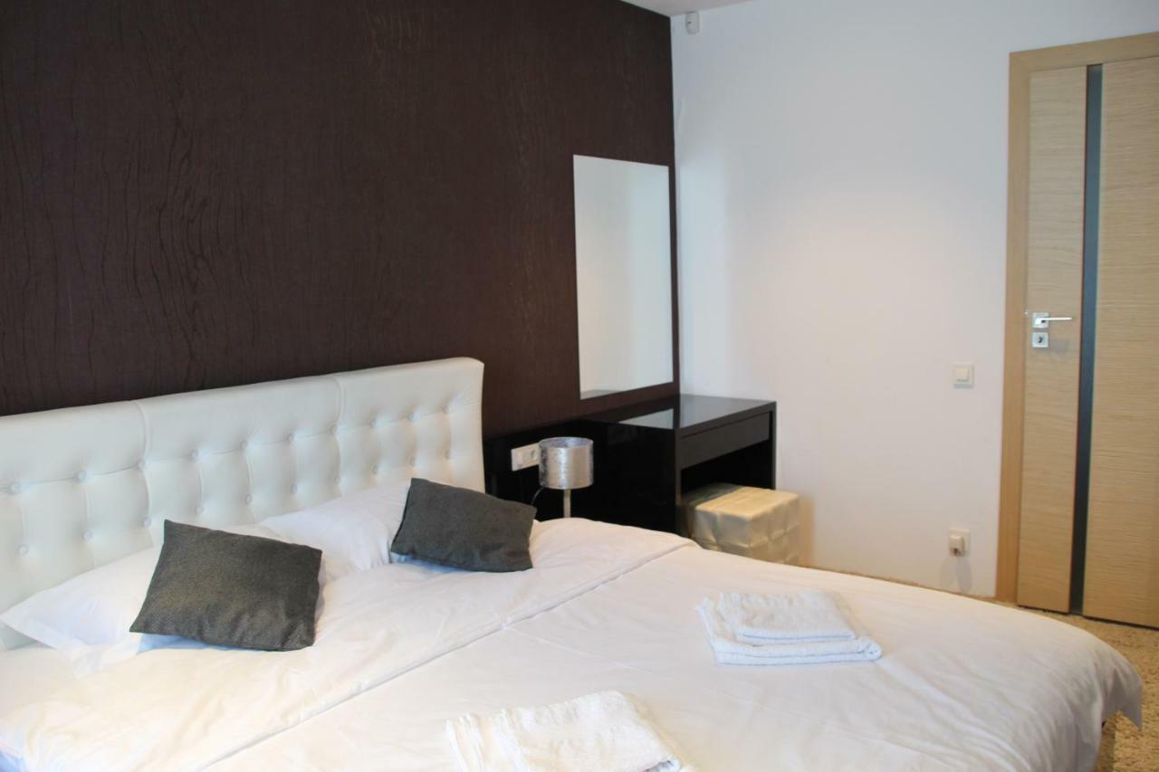Luxury Trip Apartment Oradea Ngoại thất bức ảnh