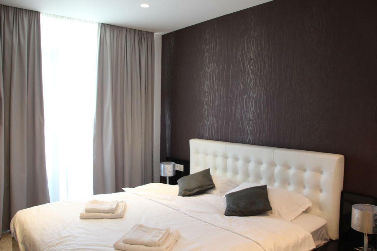 Luxury Trip Apartment Oradea Ngoại thất bức ảnh